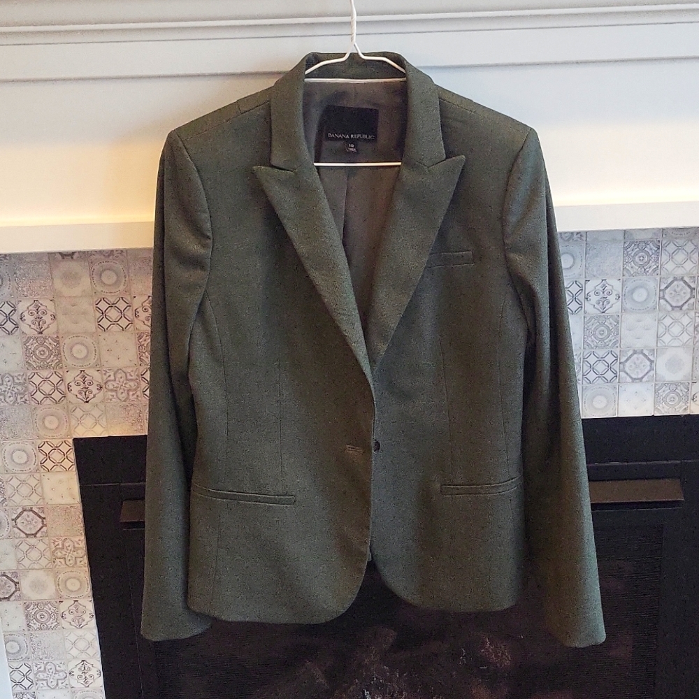 Banana Republic size 10 jacket in olive green